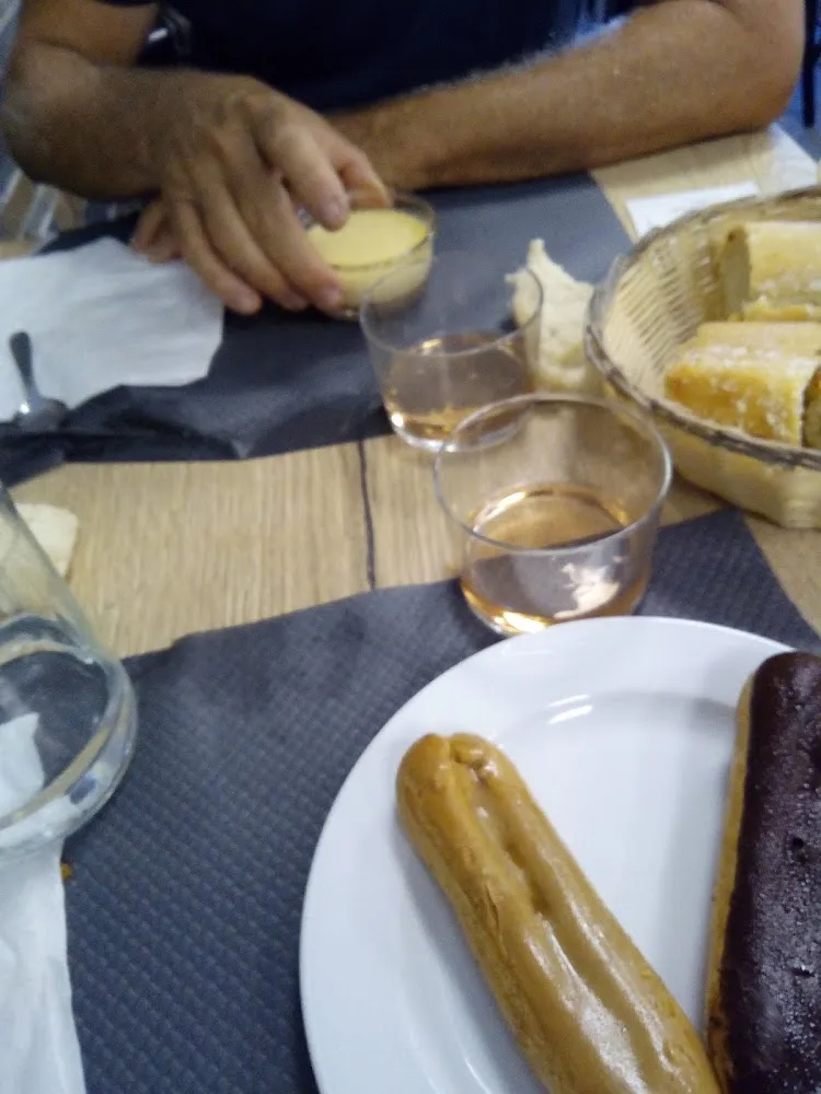 Eclairs Chocolat Café